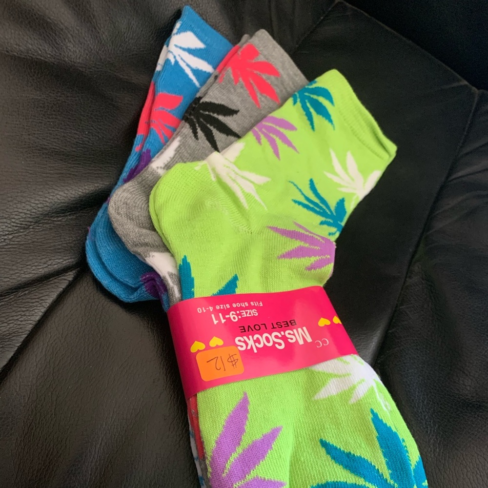 Weed socks